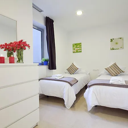 Apartment Charmsuites Nou Rambla Barcelona