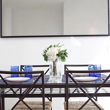 Apartment Charmsuites Nou Rambla Barcelona