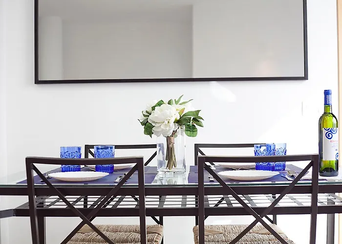 Charmsuites Nou Rambla Apartment