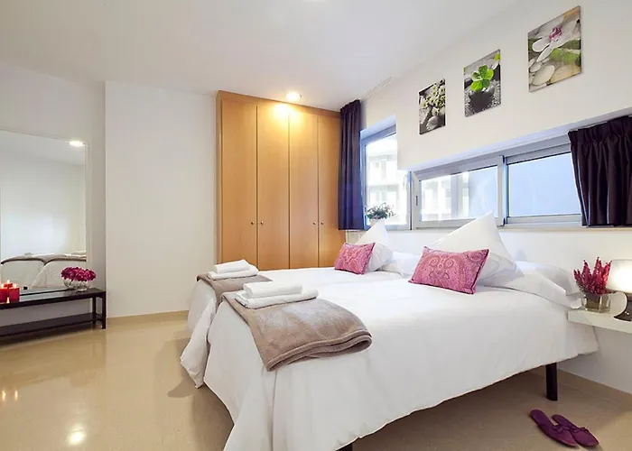 Apartment Charmsuites Nou Rambla Barcelona