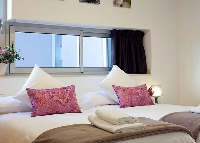 Apartment Charmsuites Nou Rambla Barcelona