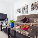 Apartment Charmsuites Nou Rambla Barcelona
